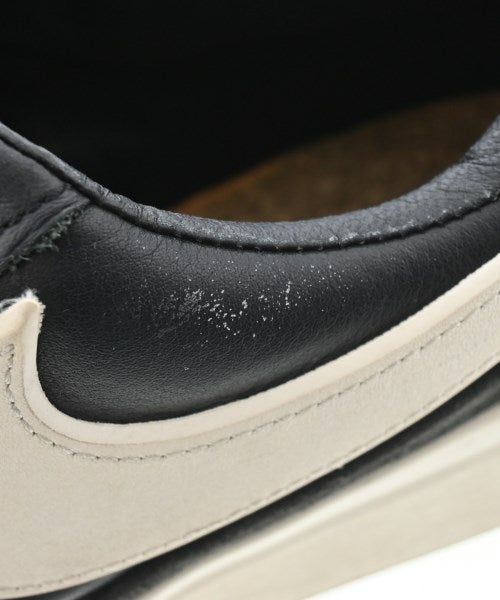 NIKE รองเท้าผ้าใบ
