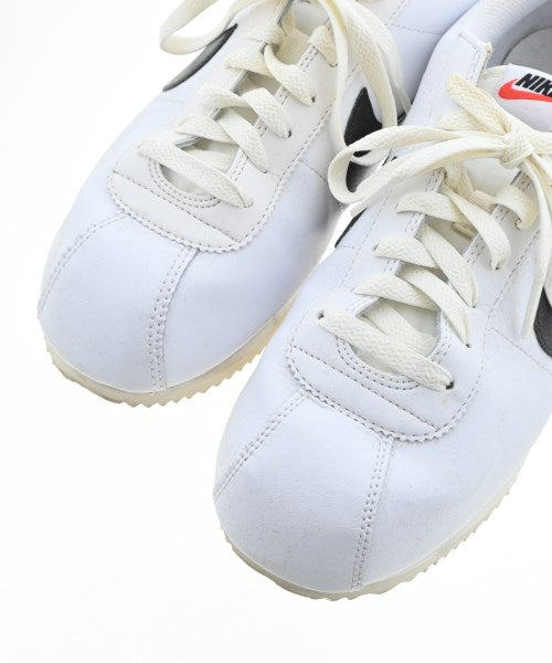 NIKE รองเท้าผ้าใบ