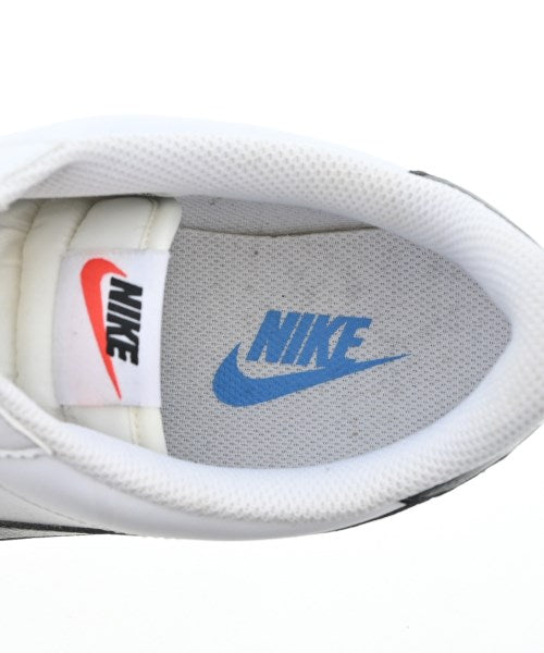 NIKE รองเท้าผ้าใบ