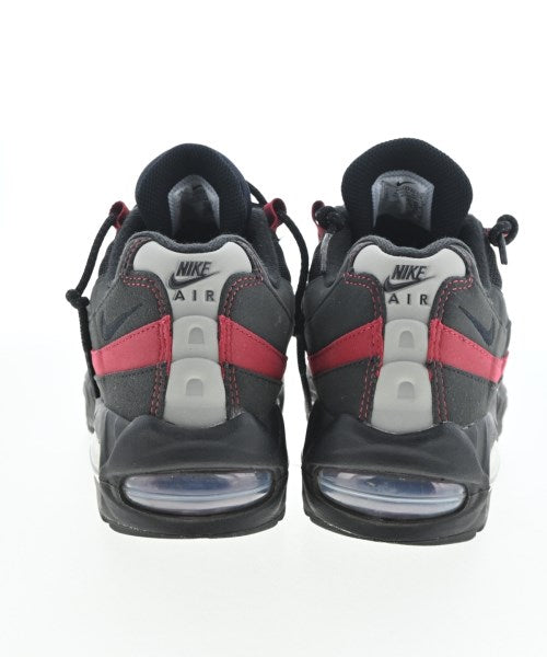 NIKE รองเท้าผ้าใบ