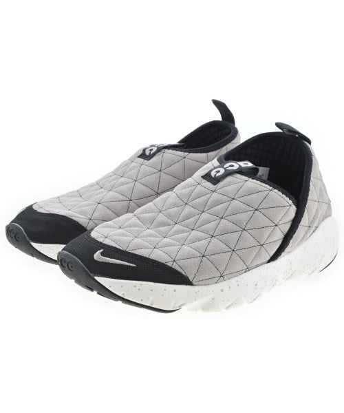 NIKE รองเท้าผ้าใบ