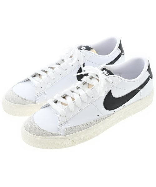NIKE รองเท้าผ้าใบ