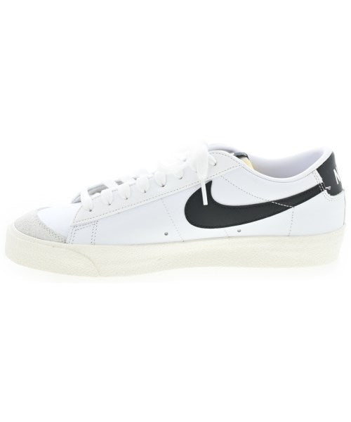 NIKE รองเท้าผ้าใบ