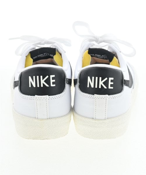 NIKE รองเท้าผ้าใบ