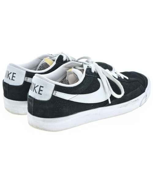 NIKE รองเท้าผ้าใบ