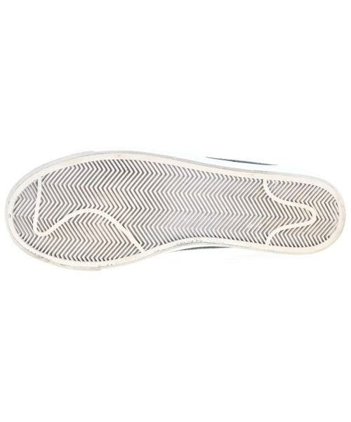 NIKE รองเท้าผ้าใบ
