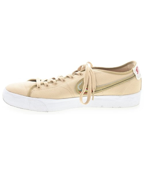NIKE รองเท้าผ้าใบ