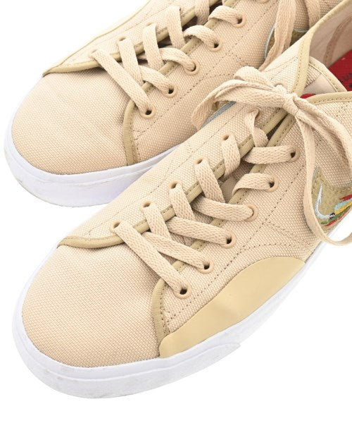 NIKE รองเท้าผ้าใบ
