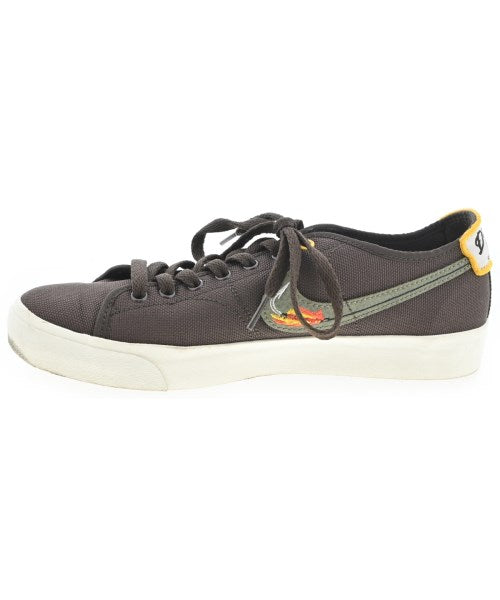 NIKE รองเท้าผ้าใบ