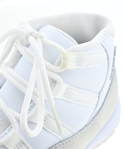 NIKE รองเท้าผ้าใบ