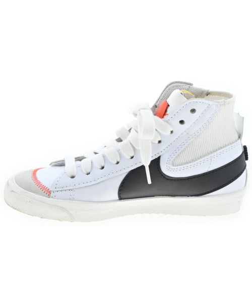 NIKE รองเท้าผ้าใบ