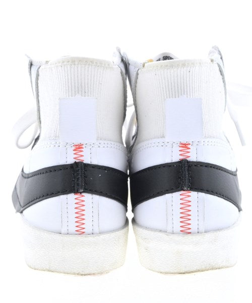 NIKE รองเท้าผ้าใบ