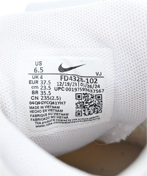 NIKE รองเท้าผ้าใบ