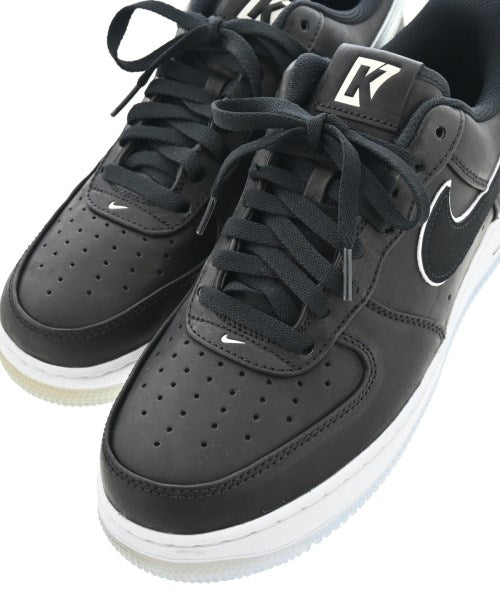 NIKE รองเท้าผ้าใบ