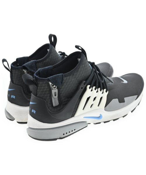 NIKE รองเท้าผ้าใบ
