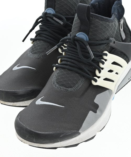 NIKE รองเท้าผ้าใบ