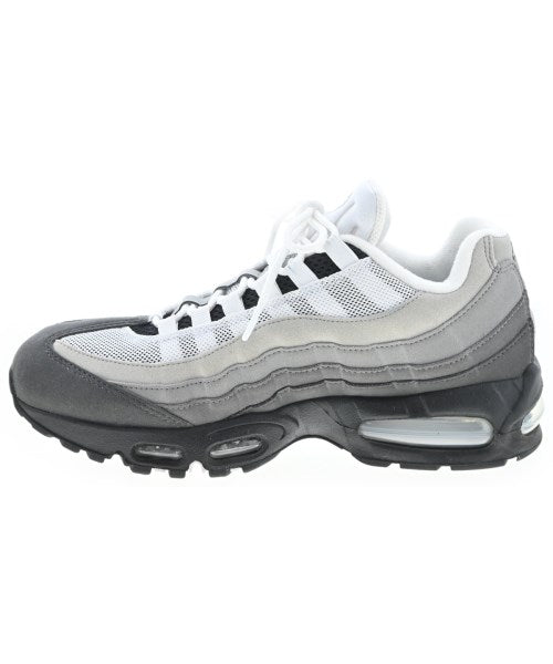 NIKE รองเท้าผ้าใบ