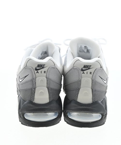 NIKE รองเท้าผ้าใบ