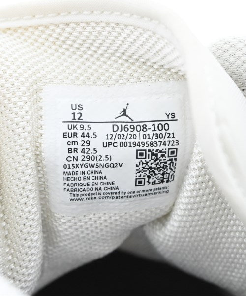 NIKE รองเท้าผ้าใบ