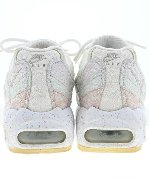 NIKE รองเท้าผ้าใบ
