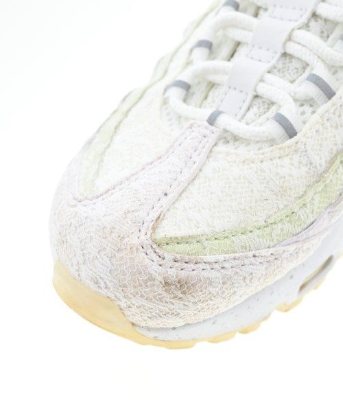 NIKE รองเท้าผ้าใบ