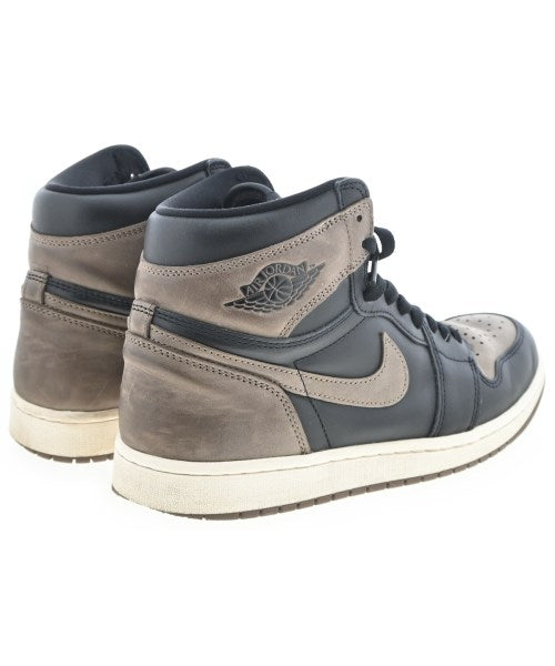 NIKE รองเท้าผ้าใบ
