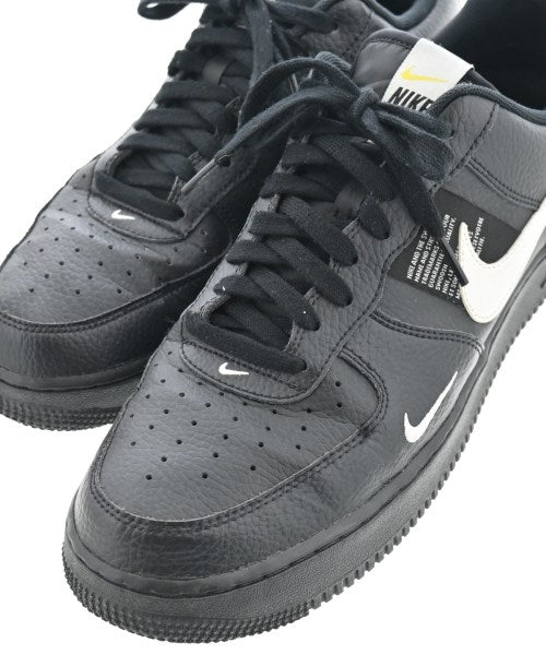 NIKE รองเท้าผ้าใบ