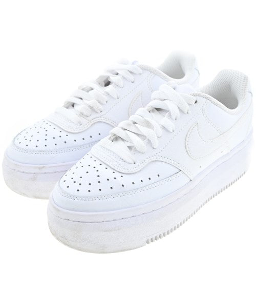 NIKE รองเท้าผ้าใบ