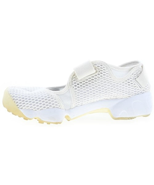 NIKE รองเท้าผ้าใบ