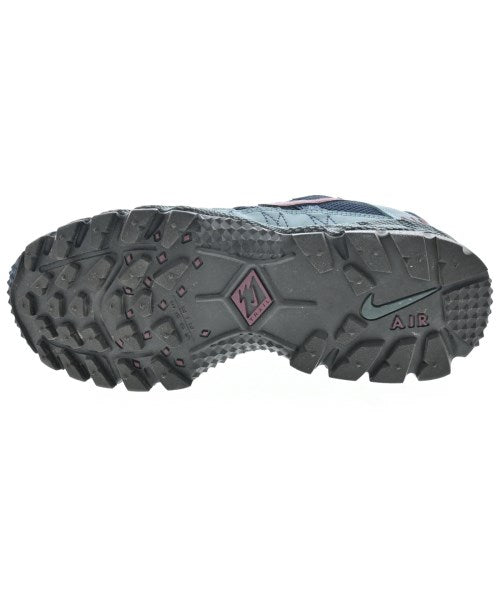 NIKE รองเท้าผ้าใบ