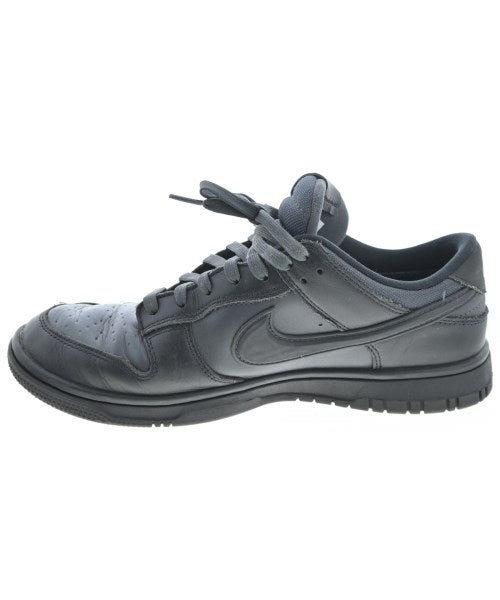 NIKE รองเท้าผ้าใบ