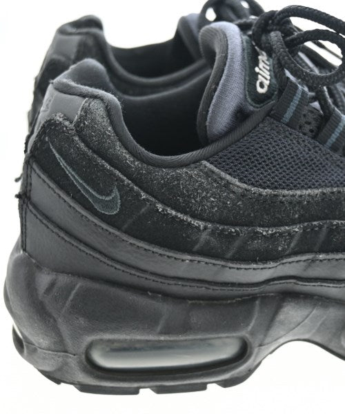 NIKE รองเท้าผ้าใบ