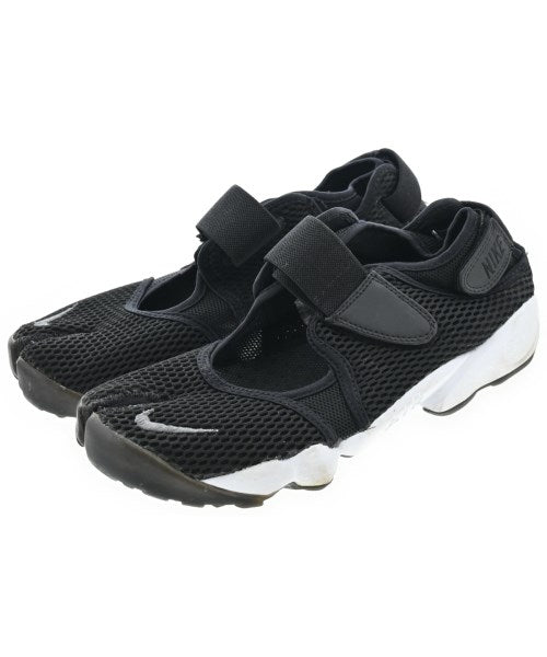 NIKE รองเท้าผ้าใบ