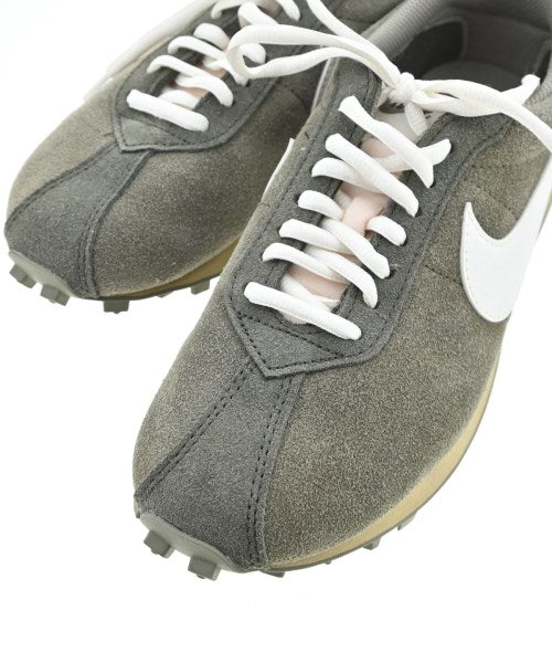 NIKE รองเท้าผ้าใบ