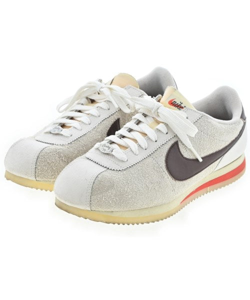 NIKE รองเท้าผ้าใบ