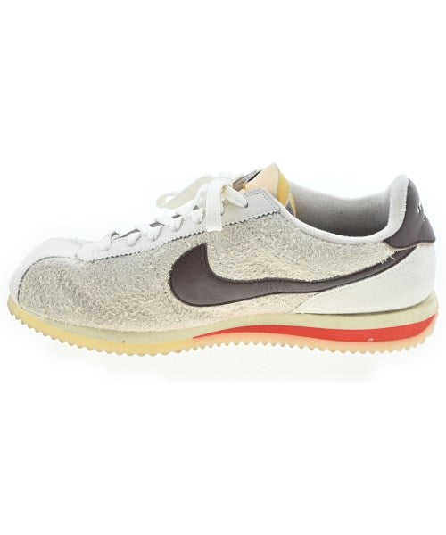 NIKE รองเท้าผ้าใบ