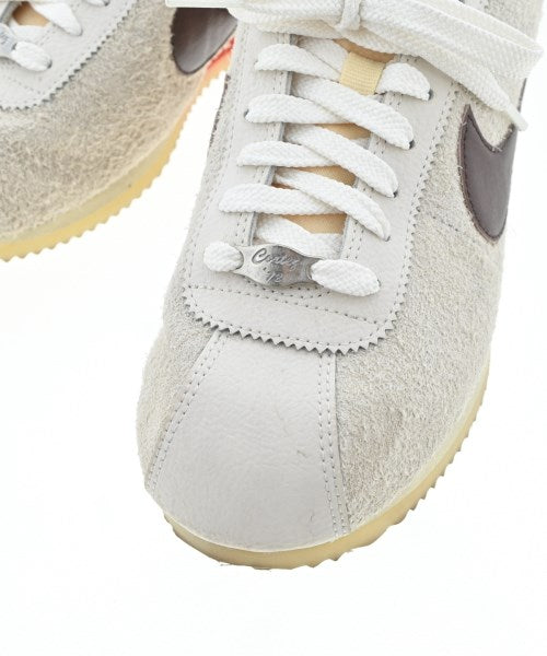 NIKE รองเท้าผ้าใบ