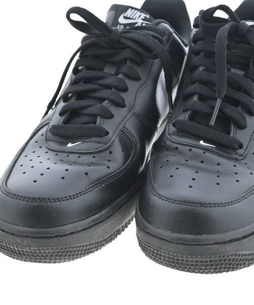NIKE รองเท้าผ้าใบ