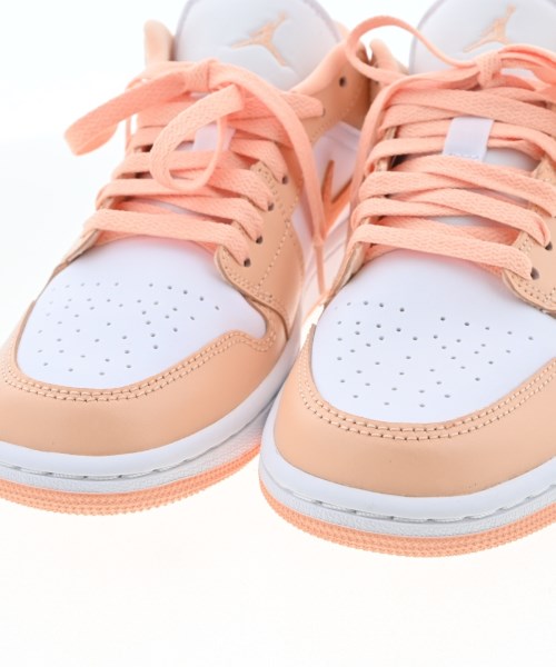 NIKE รองเท้าผ้าใบ