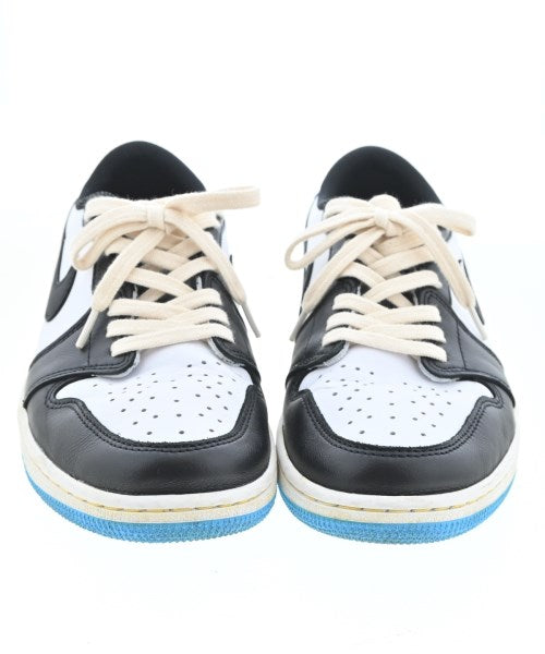 NIKE รองเท้าผ้าใบ