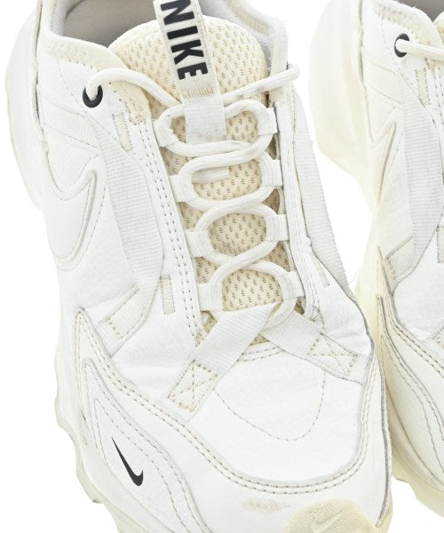 NIKE รองเท้าผ้าใบ