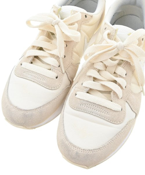 NIKE รองเท้าผ้าใบ