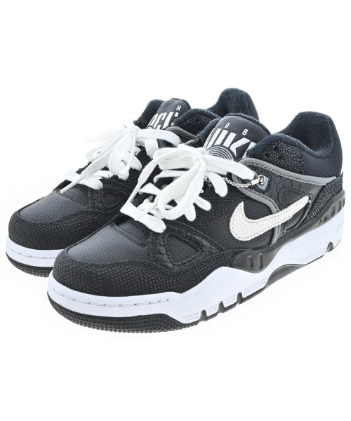 NIKE รองเท้าผ้าใบ