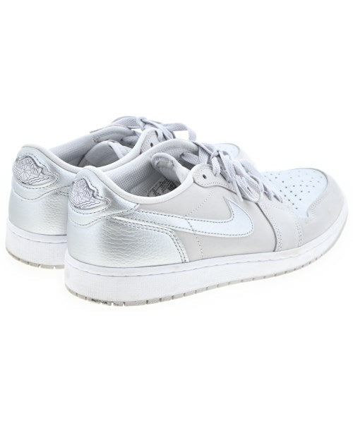 NIKE รองเท้าผ้าใบ