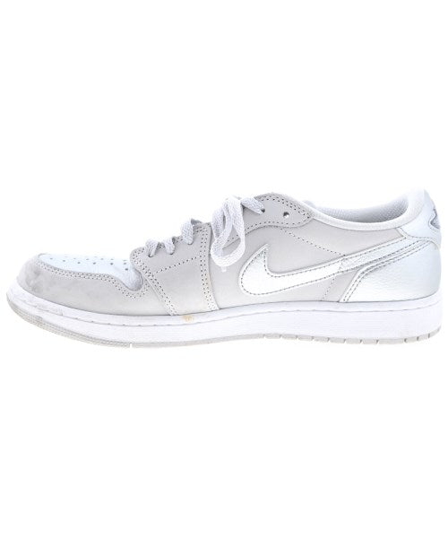 NIKE รองเท้าผ้าใบ