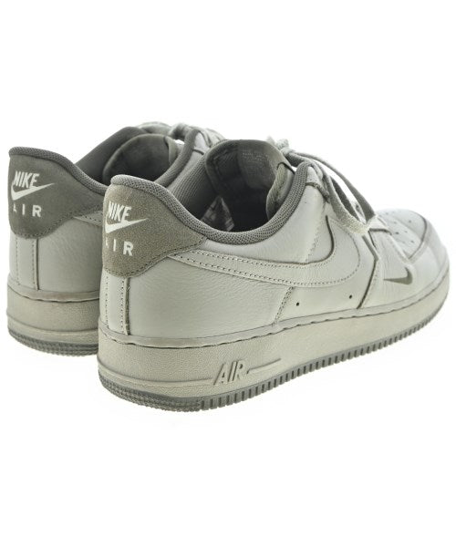 NIKE รองเท้าผ้าใบ