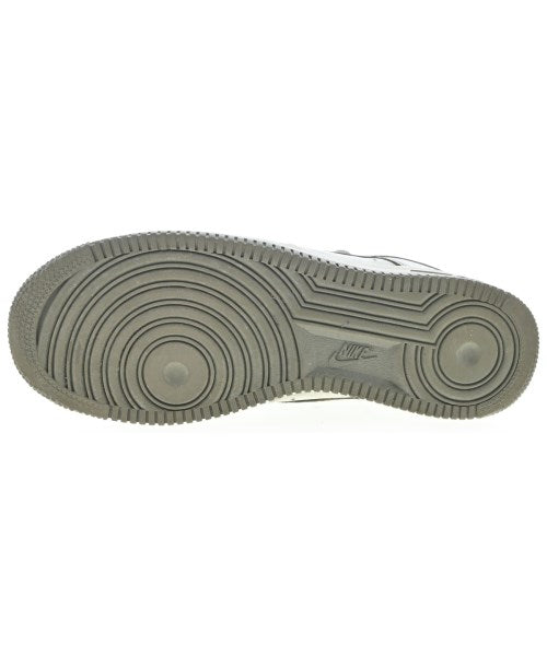NIKE รองเท้าผ้าใบ