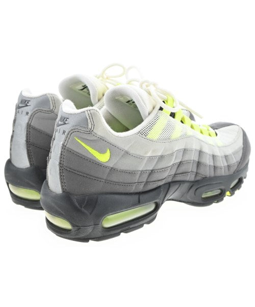 NIKE รองเท้าผ้าใบ