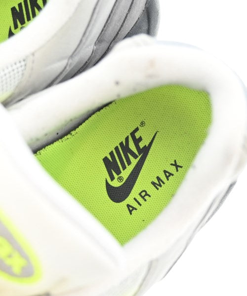 NIKE รองเท้าผ้าใบ