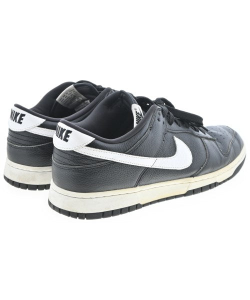 NIKE รองเท้าผ้าใบ